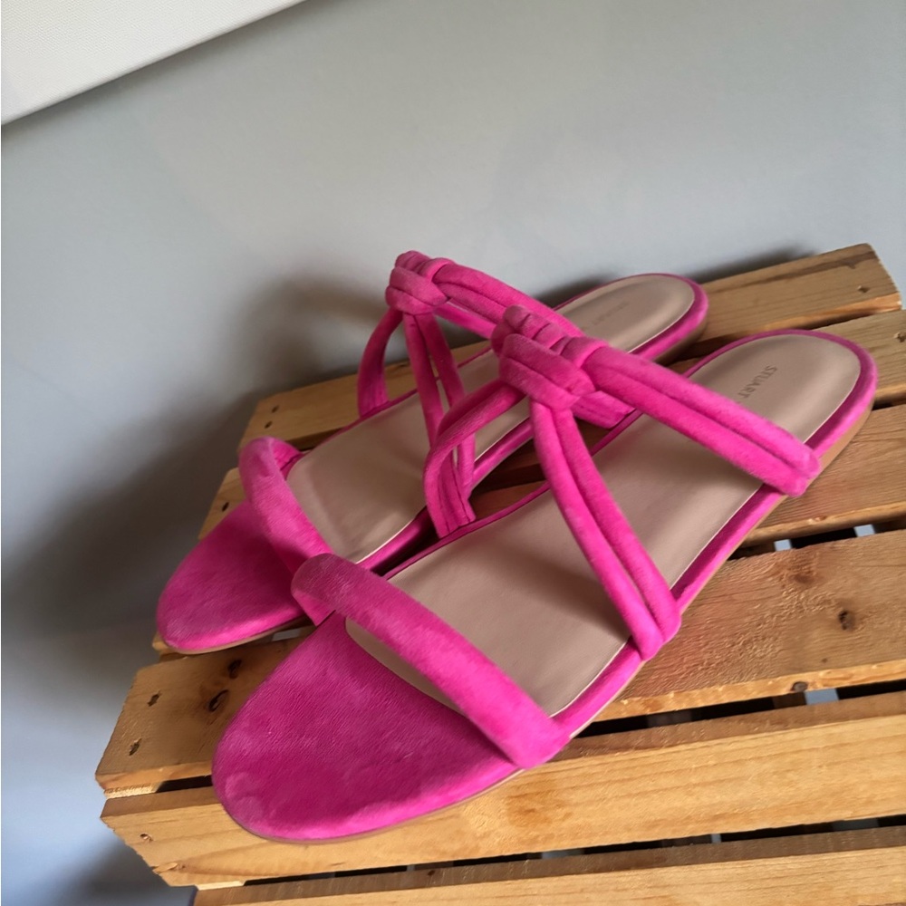Stuart Weitzman Twisted Knot Pink Sandals - Picture 4 of 8